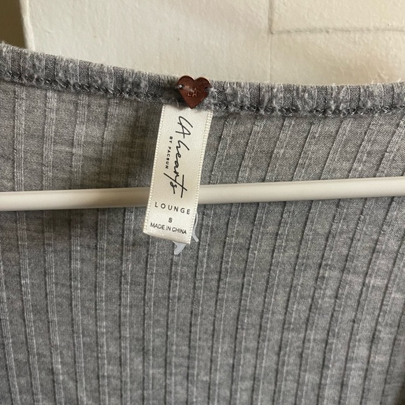 LA Hearts Wrap-Tie Shirt - Picture 2 of 3